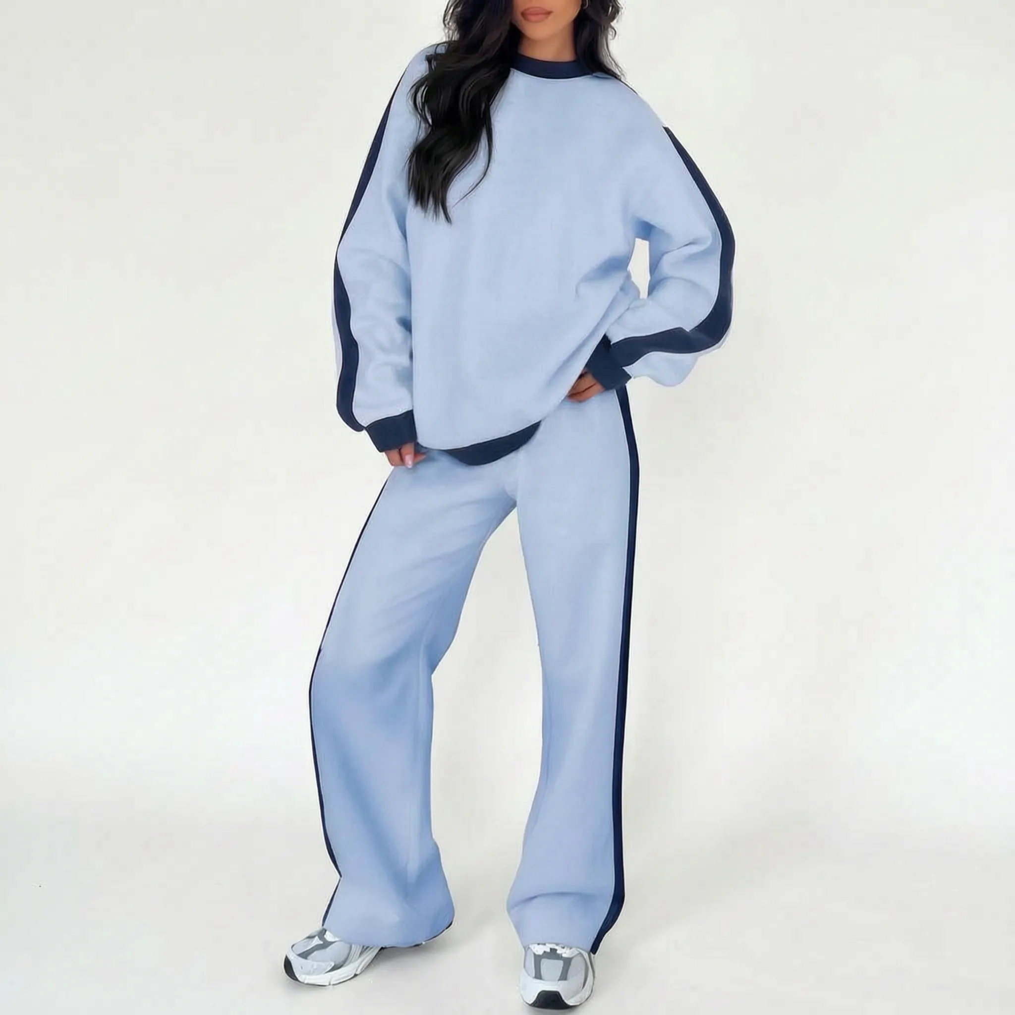 LoungeVibe - Two-Piece Women's Lounge Set