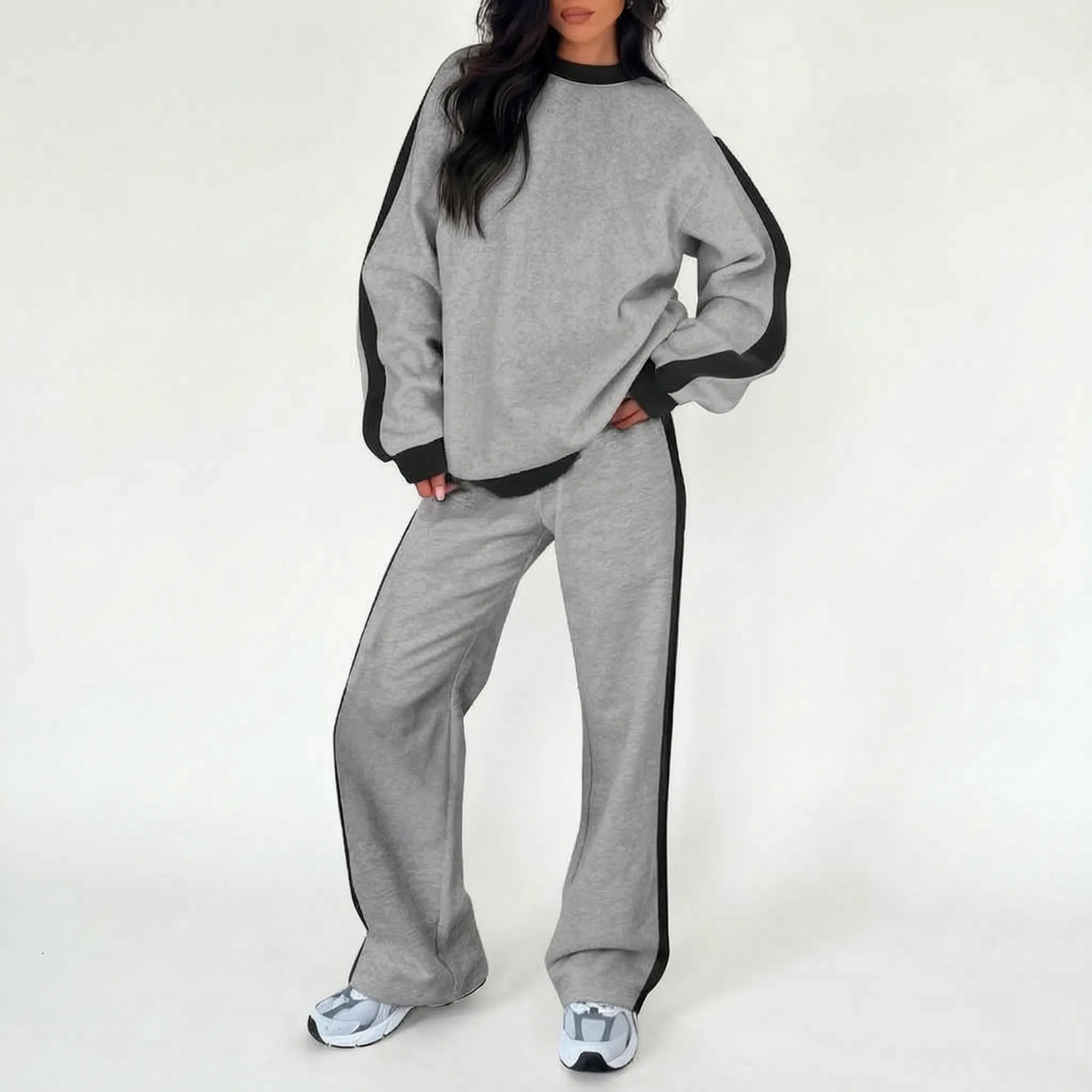 LoungeVibe - Two-Piece Women's Lounge Set